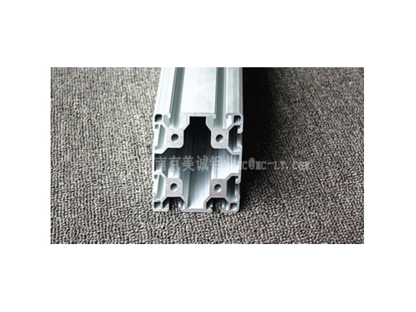 工業鋁型材是熔鑄、擠壓出來的嗎？